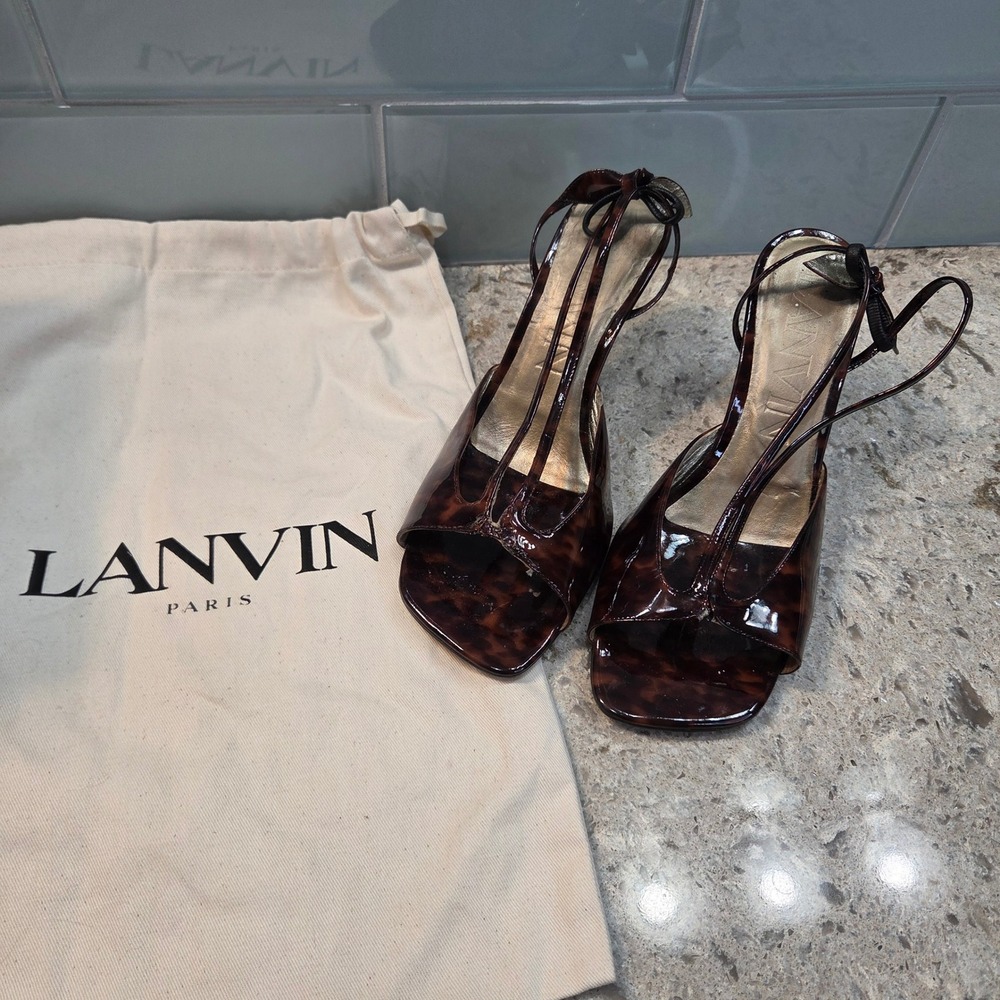 Lanvin Paris Tortoiseshell Patent Leather T-Strap Kitten Heels Size 40